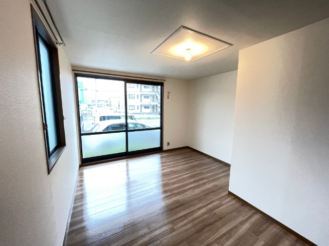 その他部屋・スペース　南面洋間