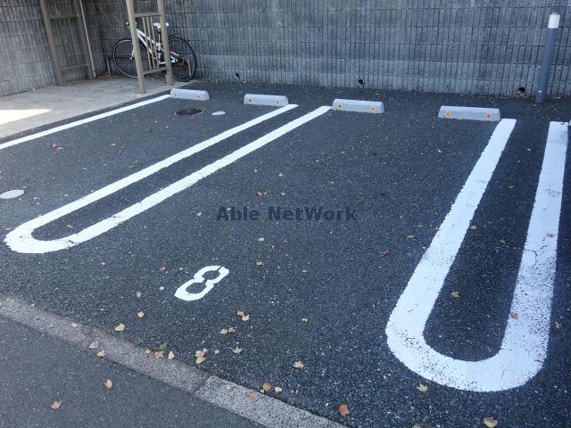 駐車場　駐車場