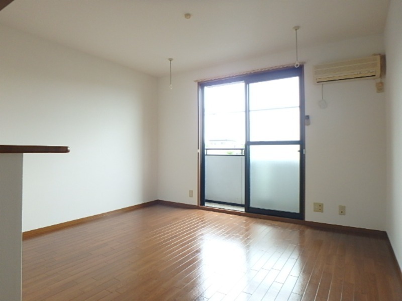 居室・リビング　図面と現状に相違がある場合には現状を優先