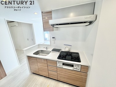 キッチン　3口ガスコンロ付で機能的なキッチンです！