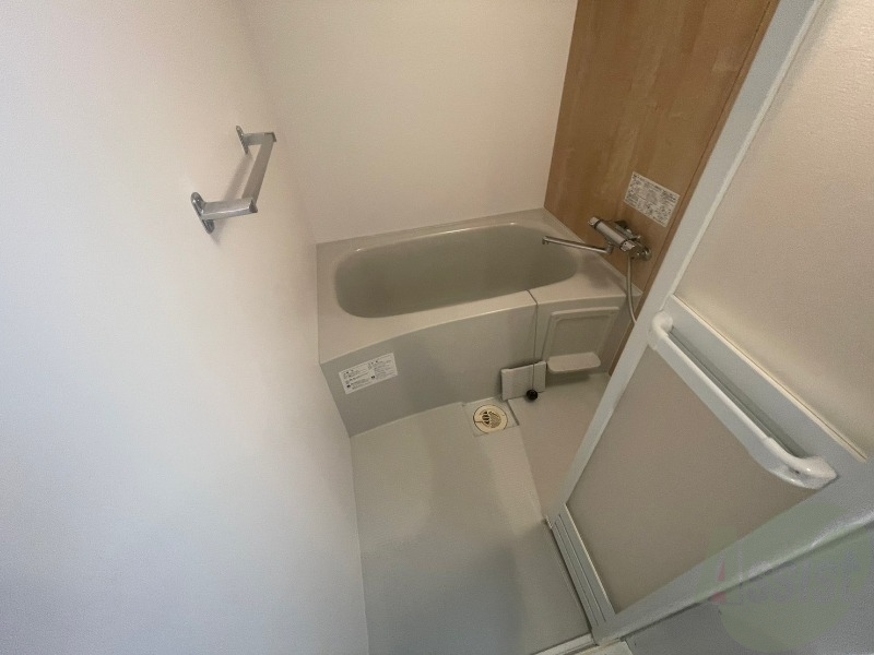 バス・シャワールーム　お風呂になります。一日の疲れを癒してくださいね。