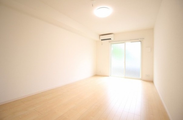 居室・リビング　ゆったりとした居間です