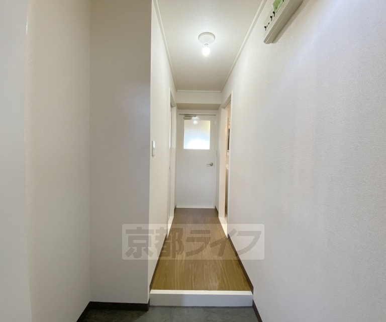 その他部屋・スペース　玄関から見たところです。