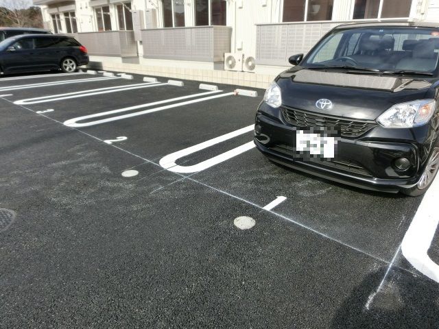 駐車場　敷地内の駐車場です。