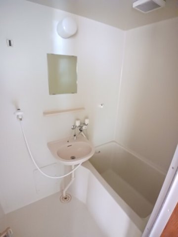 バス・シャワールーム　日々の疲れを癒すお風呂付です