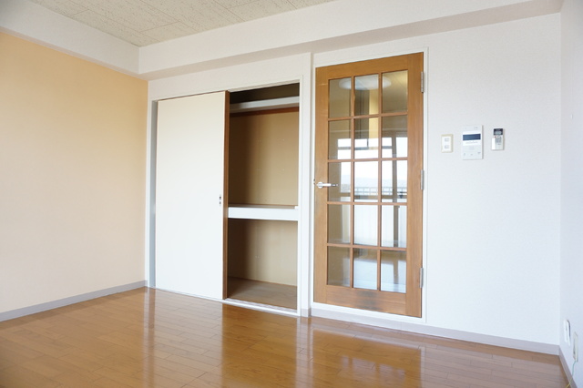 その他部屋・スペース　洋室８帖