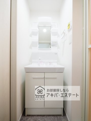洗面設備　同一仕様写真