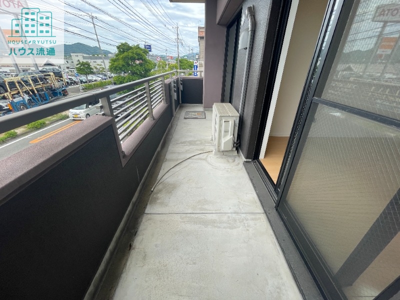 バルコニー　※別号室の写真になります。