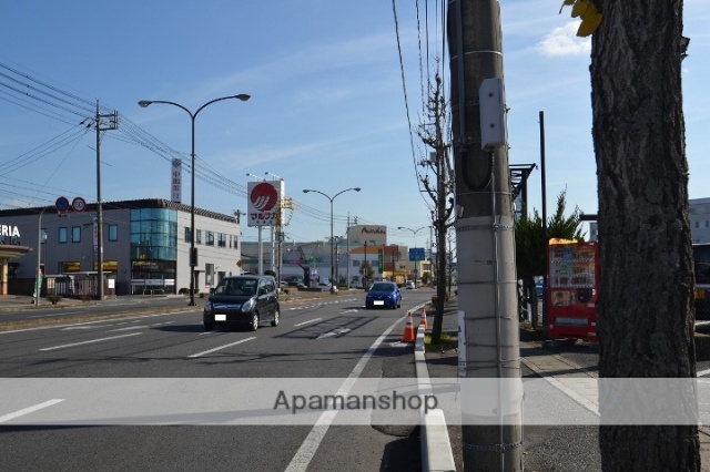 スーパー　マルナカ平井店（スーパー）まで327m