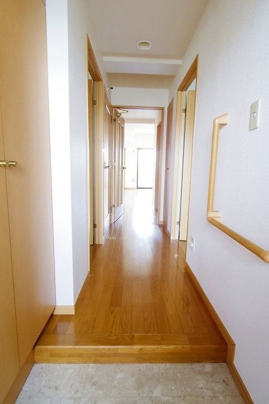 玄関　～同仕様写真～