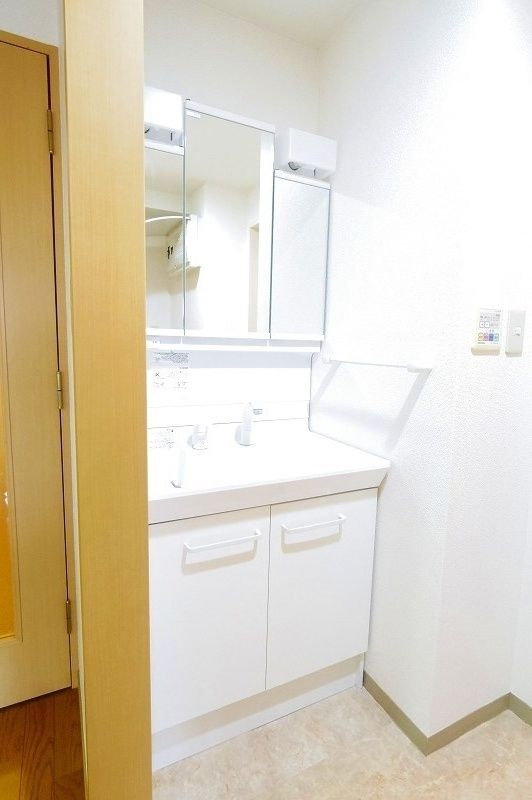 洗面設備　～同仕様写真～