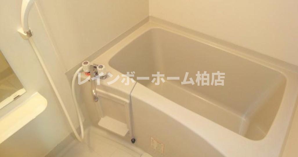 バス・シャワールーム　日々の疲れを癒すお風呂付です