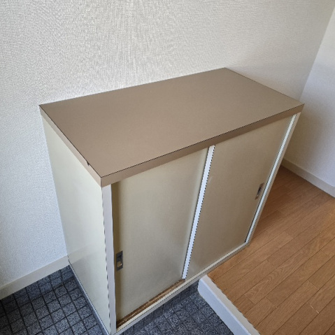 玄関　下駄箱付き