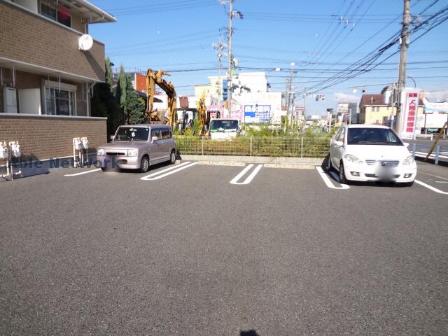 駐車場　駐車場
