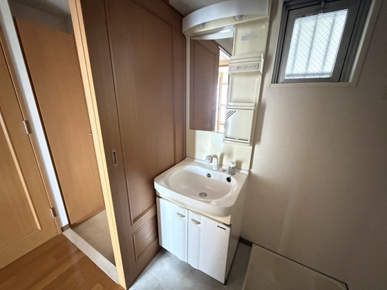 洗面設備　※別部屋の写真です