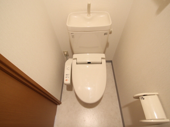 トイレ　※別部屋の写真です