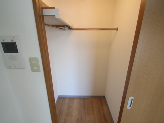 収納　※別部屋の写真です