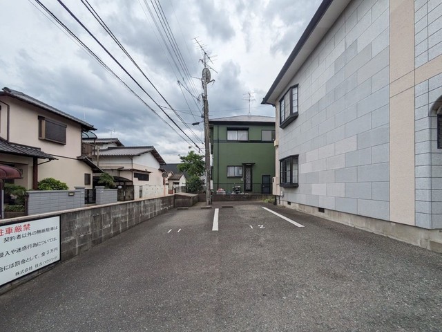 駐車場　【駐車場】駐車場
