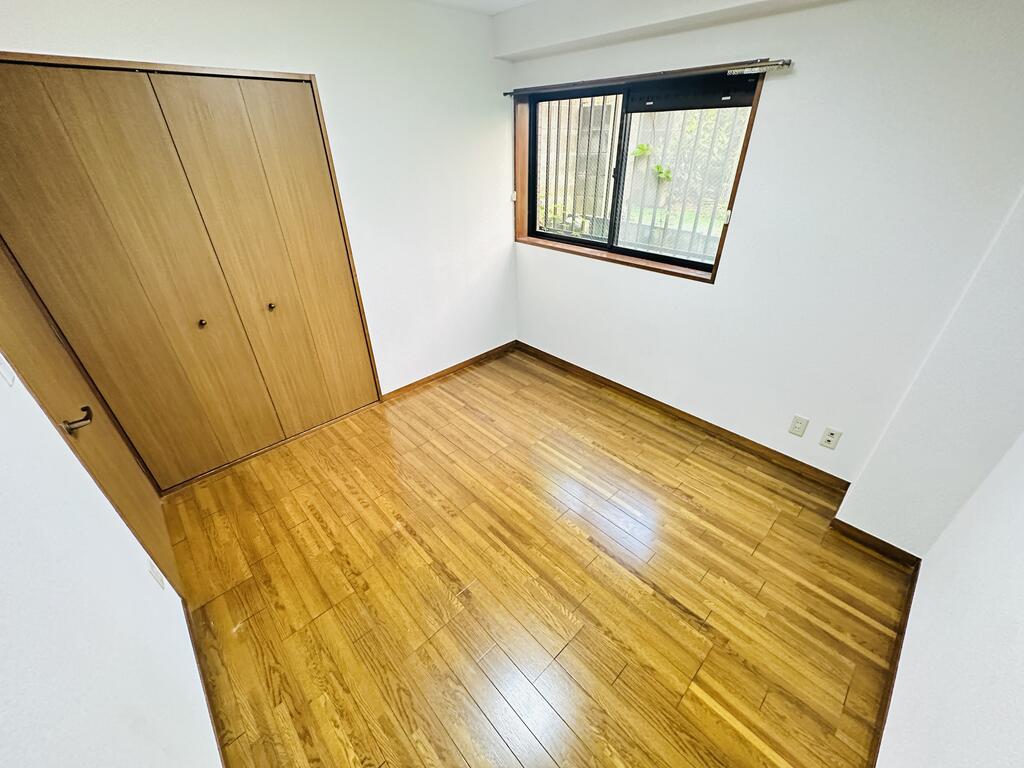 庭　手前居室