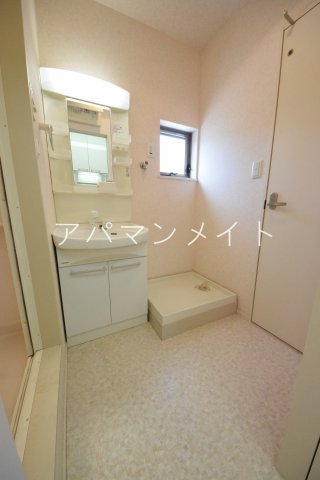 その他設備　室内洗濯機置場です