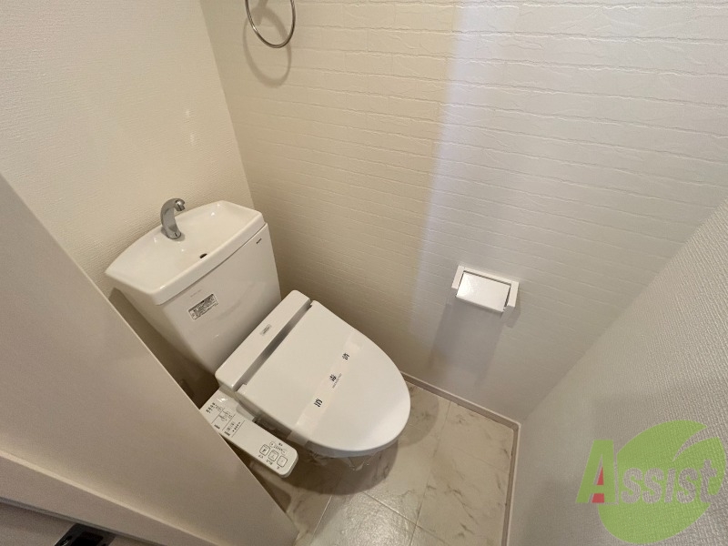 トイレ　トイレは温水洗浄便座で快適にご利用頂けます。
