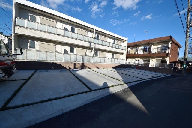 駐車場　★敷地内に駐車場ございます★