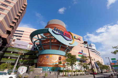ショッピングセンター　キャナルシティ（ショッピングセンター）まで632m