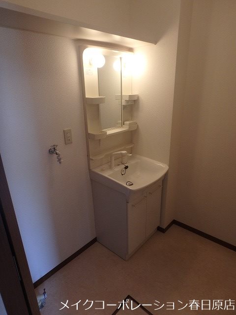 洗面設備　写真は同型タイプ