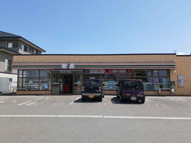 コンビニ　セブンイレブン新庄松本店（コンビニ）まで400m