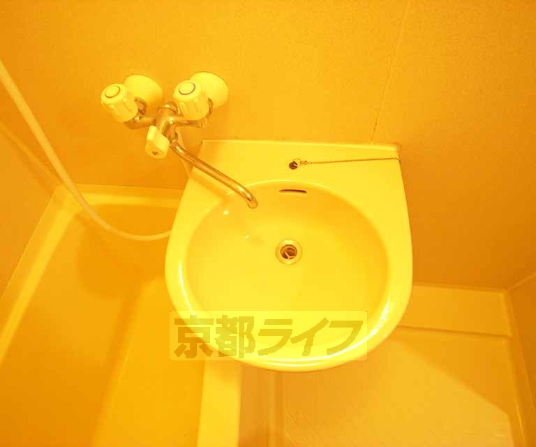 洗面設備　洗面台です。