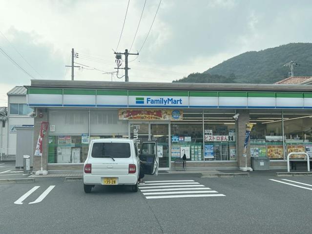 コンビニ　ファミリーマート備前伊部店（コンビニ）まで386m
