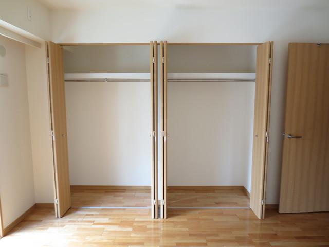 収納　写真は同タイプ住居です。