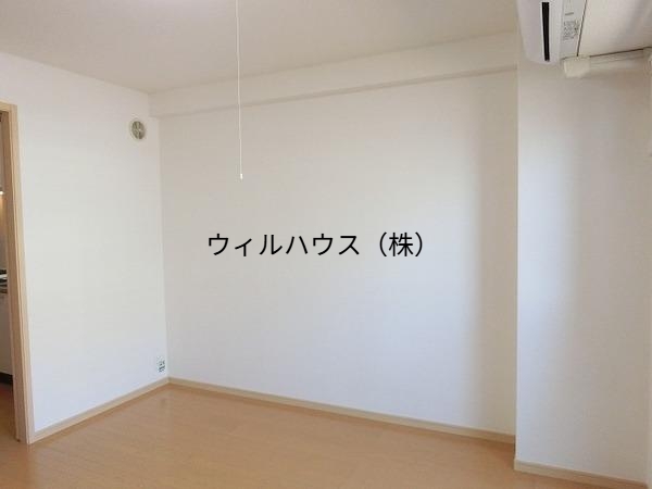 居室・リビング　広々洋室！