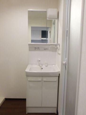 洗面設備　内見予約受付中、お気軽にお問い合わせください。【0037-6