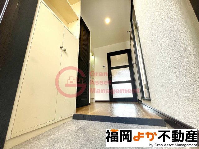 玄関　落ち着いた玄関です