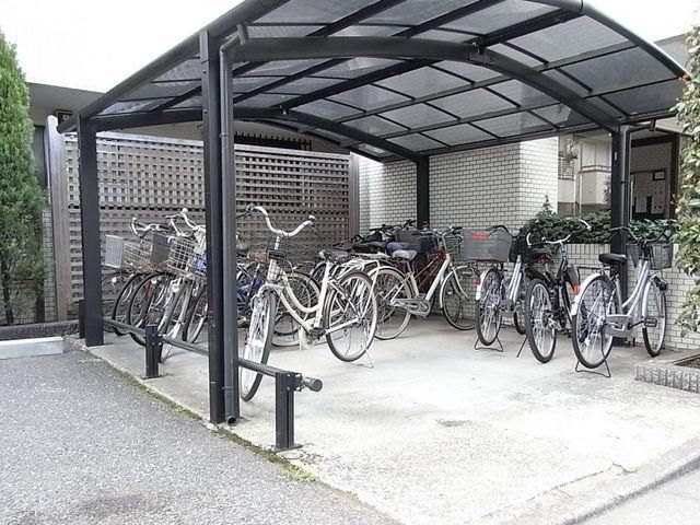 その他共有部分　屋根付きの駐輪場