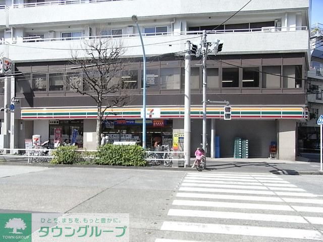 コンビニ　セブンイレブン（コンビニ）まで245m