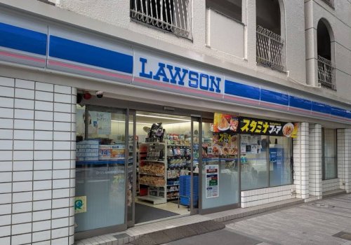 コンビニ　ローソン 日本橋浜町二丁目店（コンビニ）まで214m