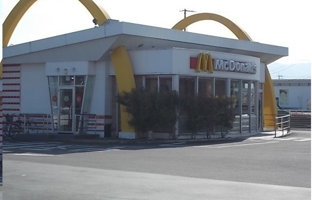 飲食店　マクドナルドさん（飲食店）まで1800m
