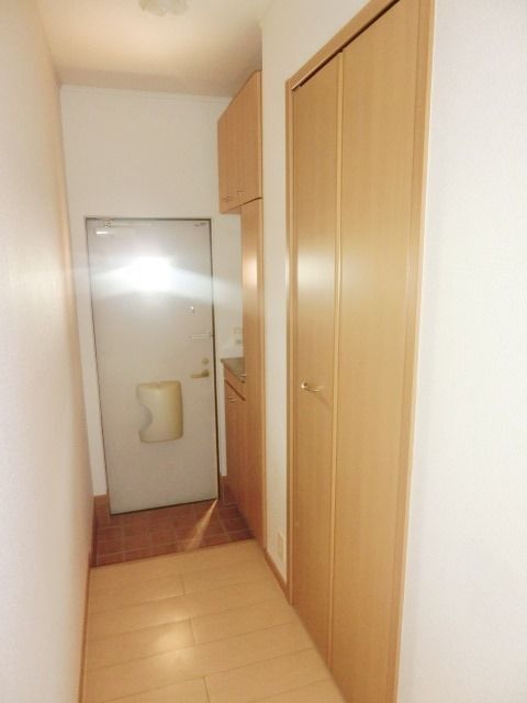玄関　たっぷりシューズボックス