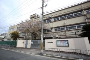 中学校　長栄中学校（中学校）まで281m