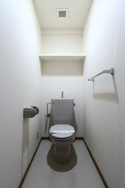 トイレ　コンパクトで使いやすいトイレです
