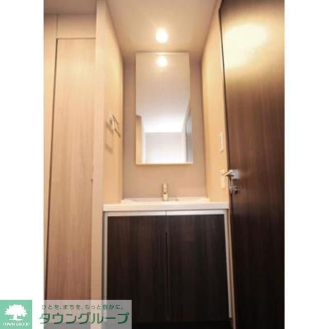洗面設備　※写真は同タイプ住戸です。