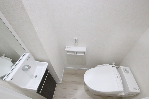 トイレ　手洗い付きのトイレです
