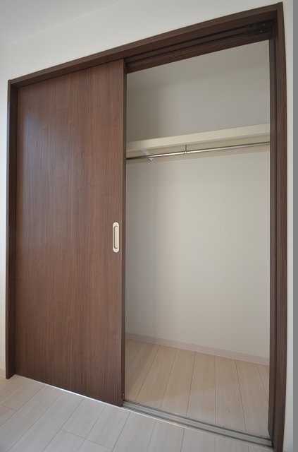 収納　写真は別号室のものです。