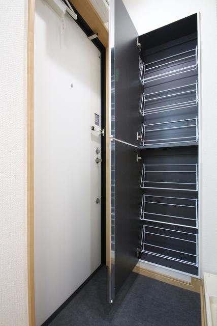 収納　収納　シューズボックス