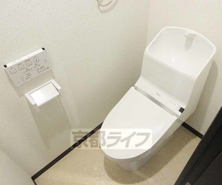 トイレ　トイレも最新です