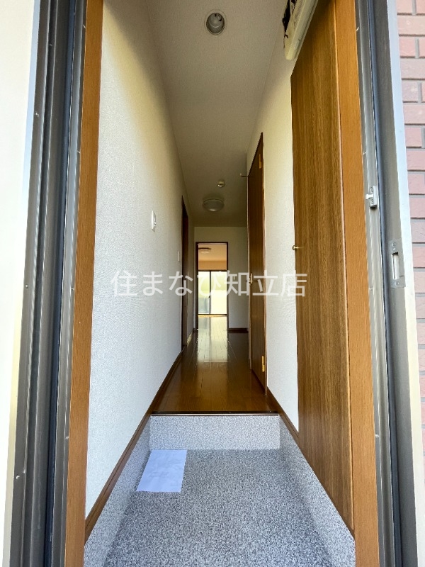 玄関　同型別部屋写真