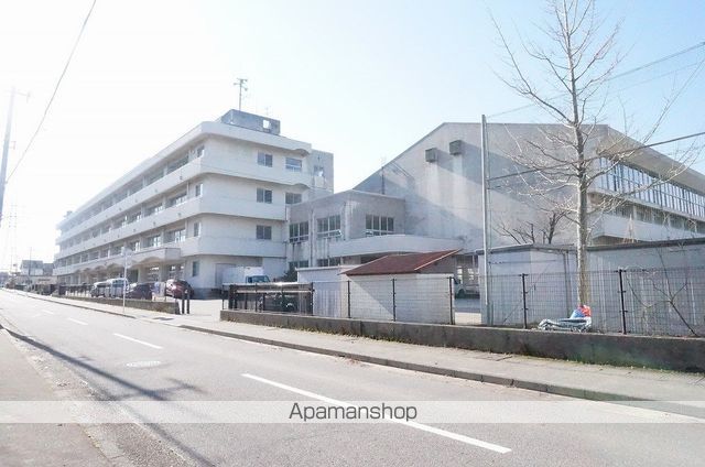 小学校　四十万小学校（小学校）まで264m