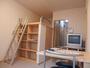 居室・リビング　家具・家電付　収納豊富です
